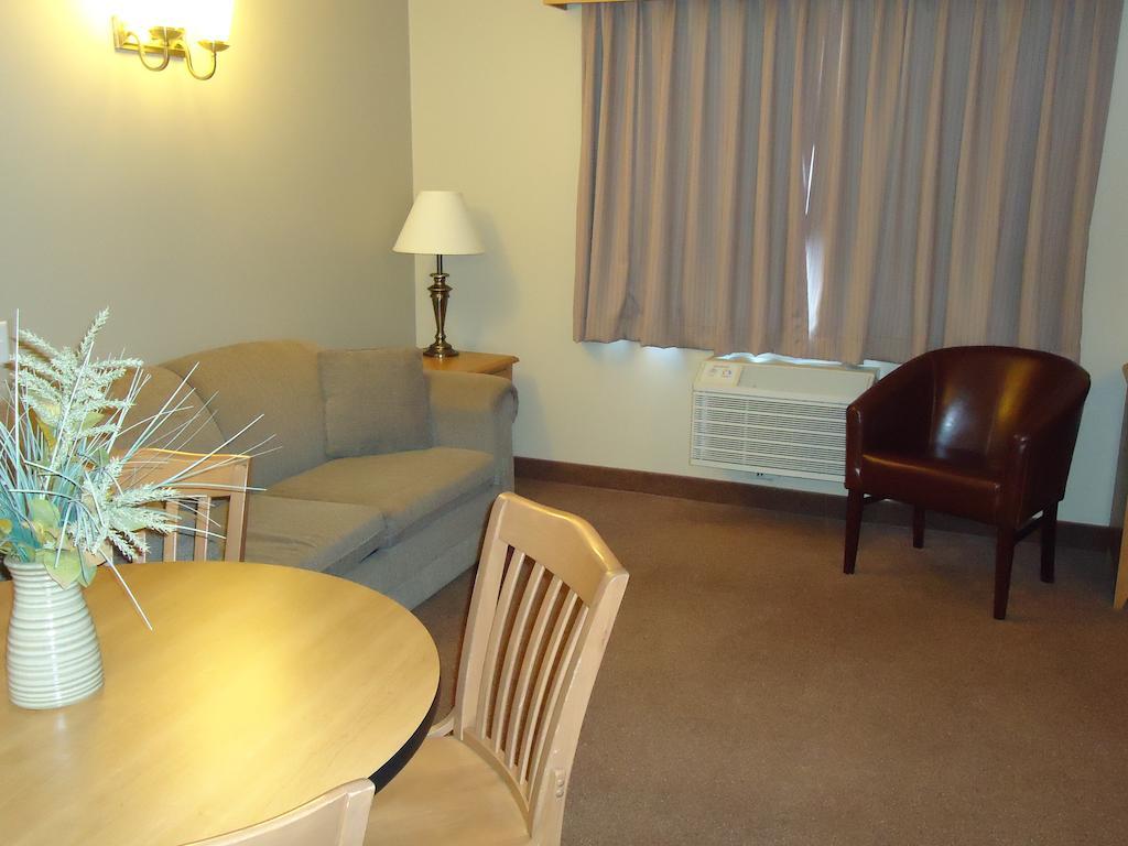 Auberge Bouctouche Inn & Suites Buitenkant foto