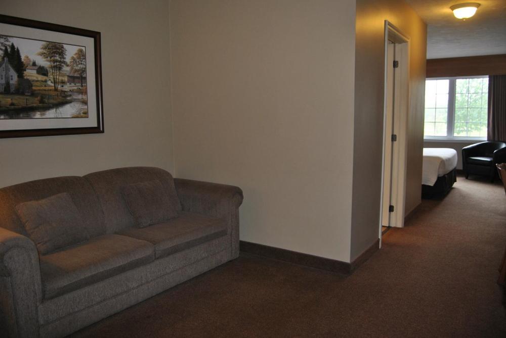 Auberge Bouctouche Inn & Suites Buitenkant foto