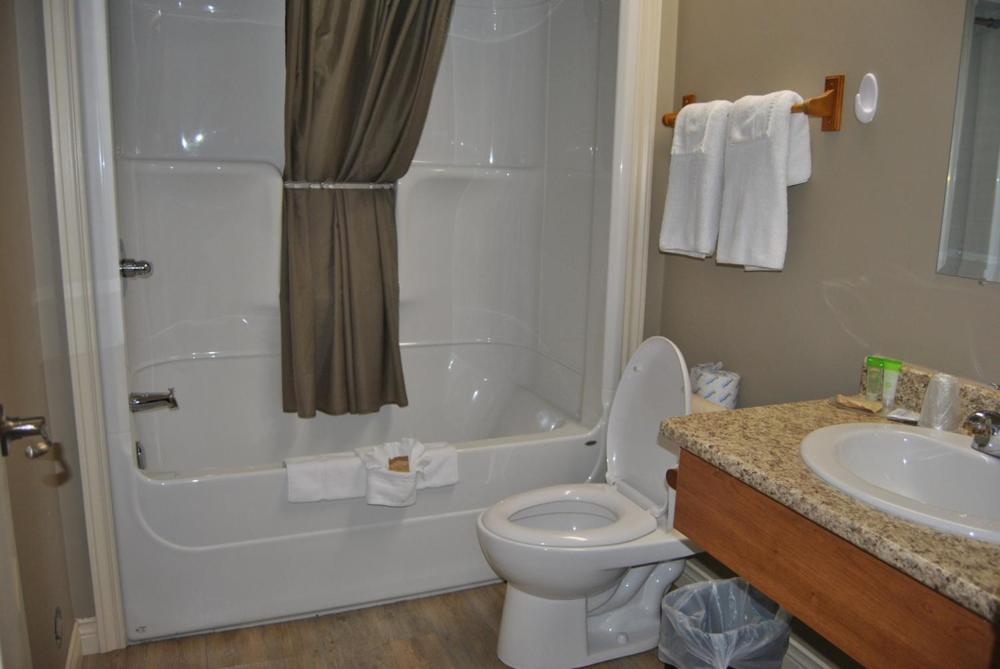 Auberge Bouctouche Inn & Suites Buitenkant foto
