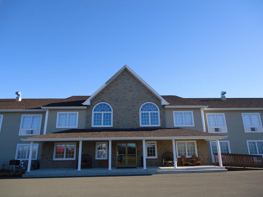 Auberge Bouctouche Inn & Suites Buitenkant foto