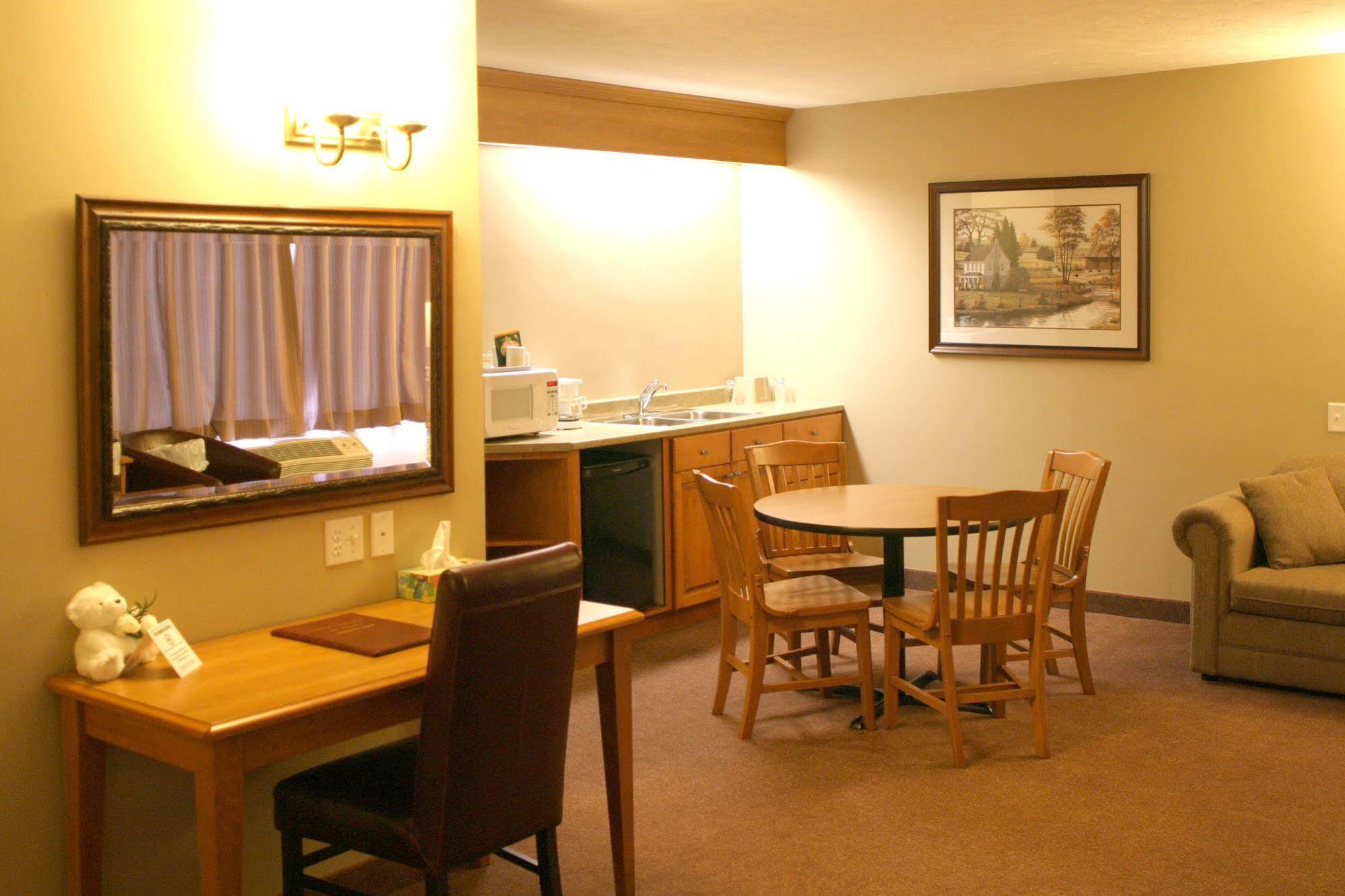 Auberge Bouctouche Inn & Suites Buitenkant foto